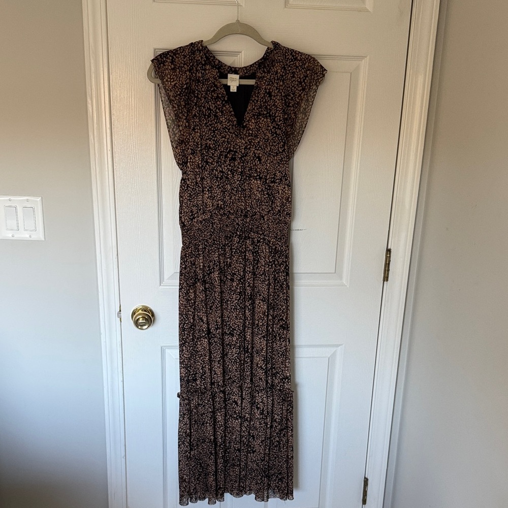 Evereve Black and Brown Maxi Dress